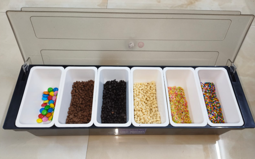 6 compartment tray