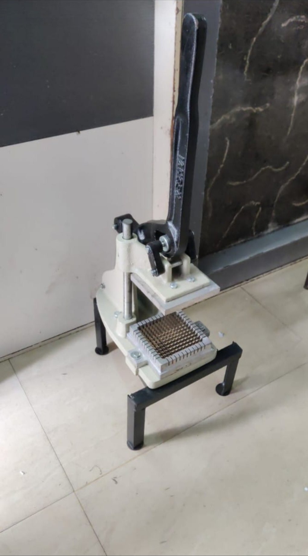 7mm Heavy Duty Manual French Fries Cutting Machine