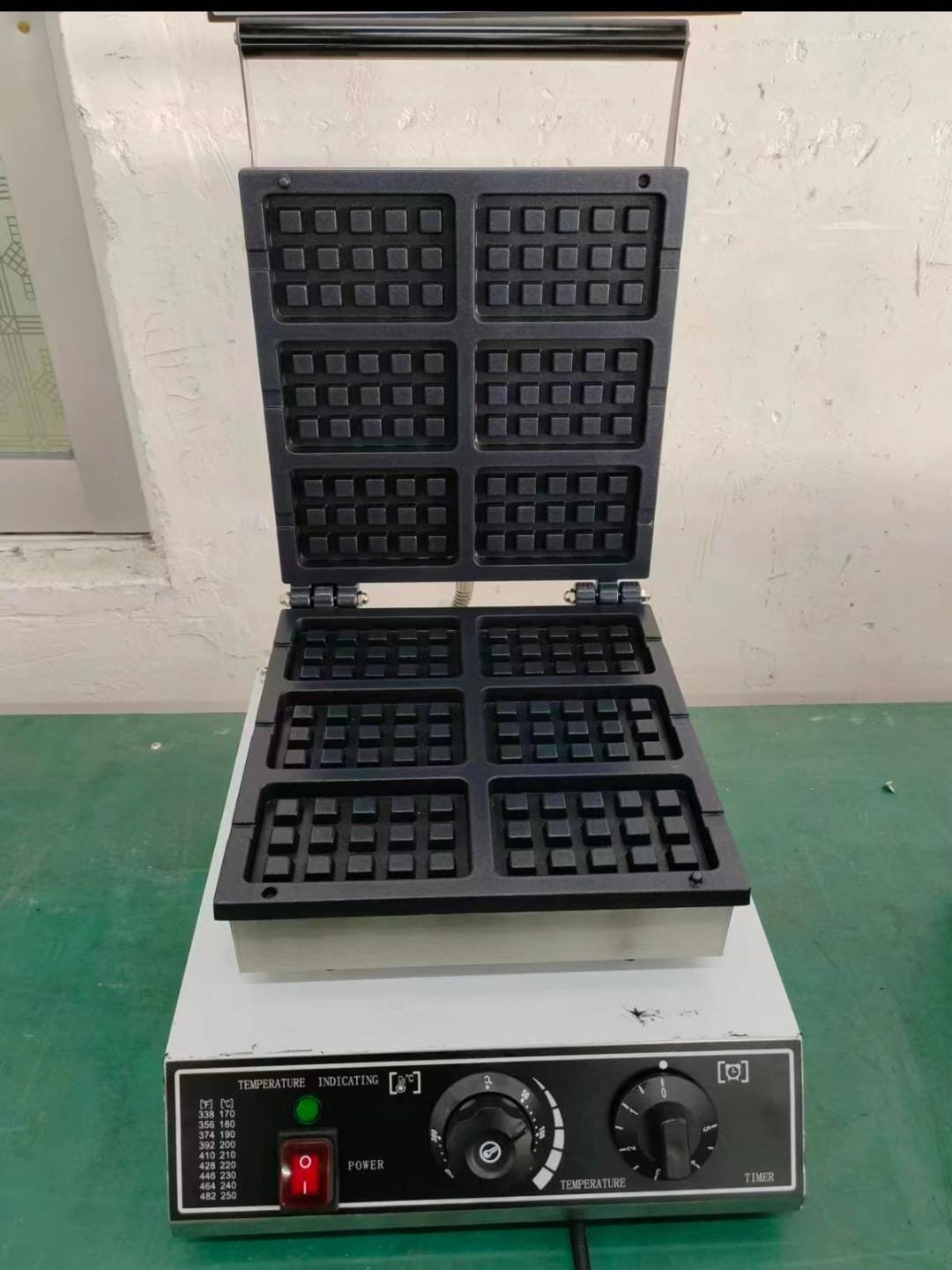 Electric 6 slot rectangle Waffle maker