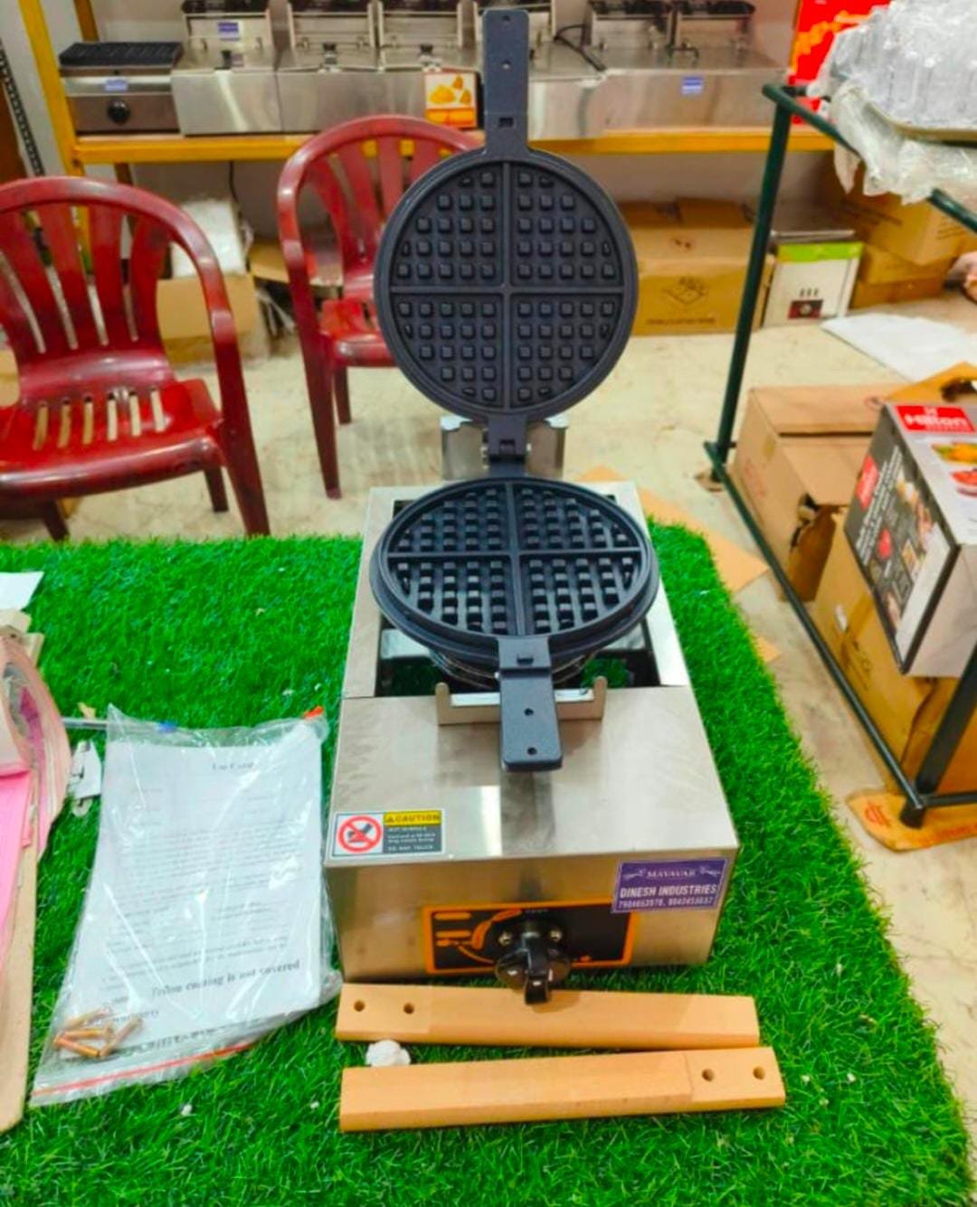 Gas Belgian waffle maker