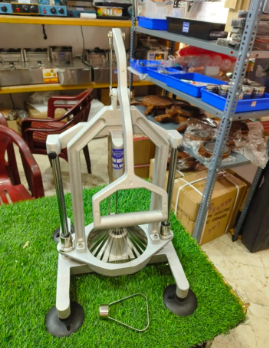 Onion blooming machine