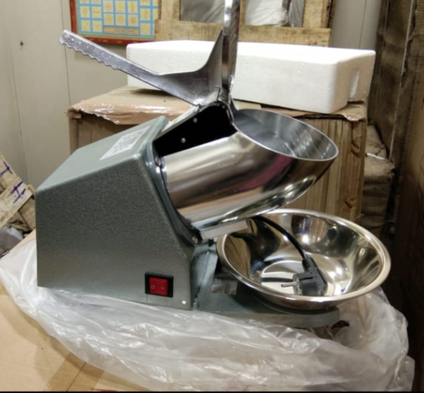 Electric ice crusher machine